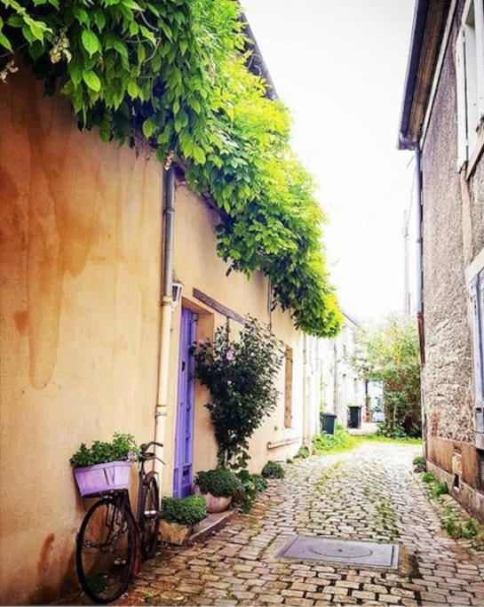 Appartement T2 Independant Au Coeur De La Ville Bourges Esterno foto