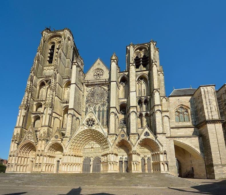 Appartement T2 Independant Au Coeur De La Ville Bourges Esterno foto